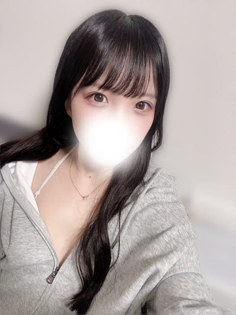 今週お休みばかりでごめんなさい🙇🏻‍♀️

月曜日の朝お家に戻ってないと行けなくて(お仕事の都合でね💻)、でも大雨で電車