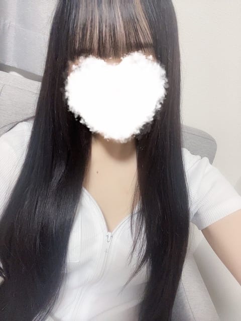 今日は久しぶりにお昼から出勤します☀️
【14:00〜22:00】渋谷ルーム🐰✨

明るい時間に会えるの、なんだか新鮮で