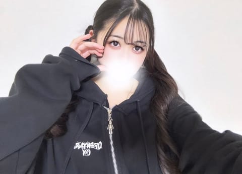 おはようございます☀♡

本日　20時〜北戸田ルームにいます🏠⭐️
急遽決まった出勤なので、ひとりぼっちは寂しいのでたま