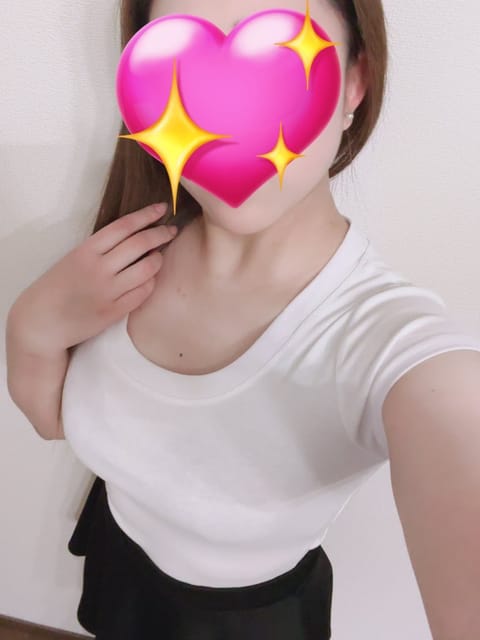 本日もご予約ありがとうございます♡

今日は高円寺ルームに
19時〜23時半までいます☁️

是非癒されに来てくださいね