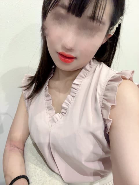 こんばんは！🌟

本日⏰22:00~ラスト
出勤していますっ  -⸝⸝˘♡

もうあっという間に
2024年もあと2週間