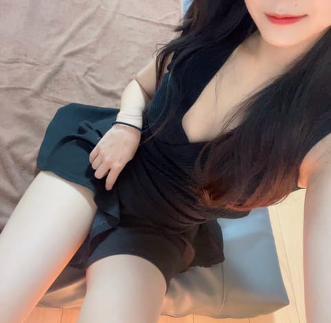 こんばんは🌟佐伯です❣️

本日17-22:30まで出勤してますが、
事前ご予約頂いたので次回ご案内が20:15頃～にな