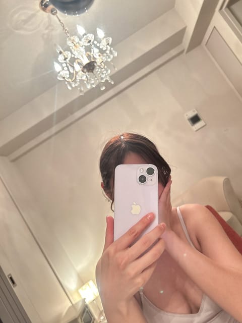 本日22時から3時まで出勤しています🥰
本日も素敵な方にお会いできますように🩷