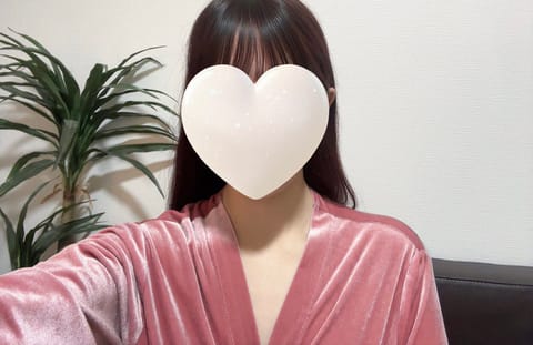 おはようございます☀️ルームまで歩いてたらめっちゃすごしやすいお天気だった〜☺️
まだまだ本格的に寒くなるのは待ってほし