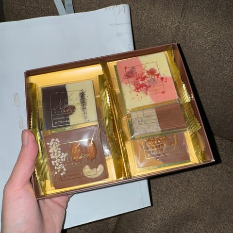 H様
オシャレな差し入れありがとうございます♡♡チョコ大好き〜！！
美味しかったです😋
また遊びに来てください〜(*^^