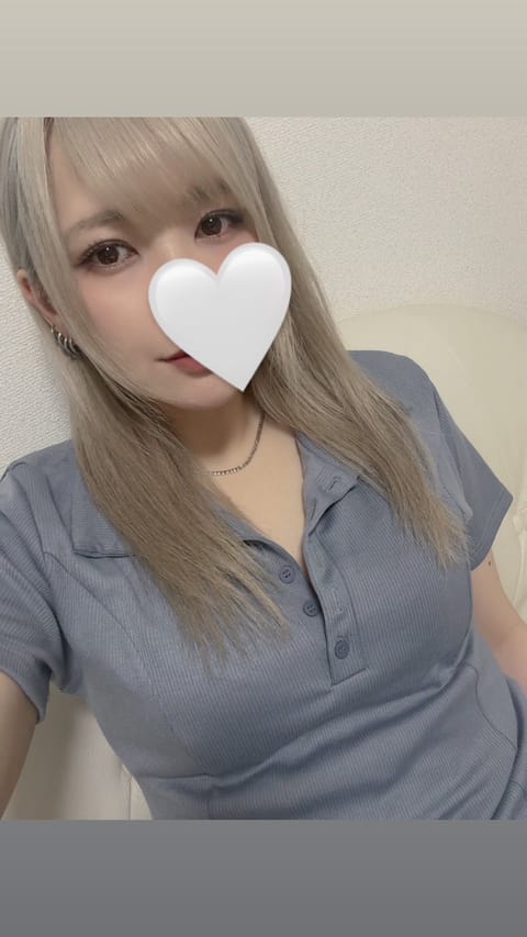 こんにちは🌞

出勤しましたー！
今日も花粉がすごいですね🤧
16時までお待ちしてます🙋🏼‍♀️