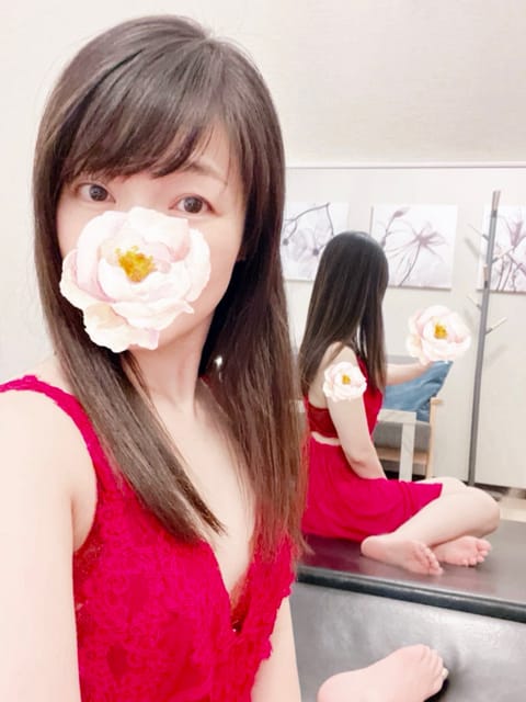 おはようございます、愛川です😊

事前のご予約ありがとうございます💕

10:00-11:30🈵

12:00-🫶受付中