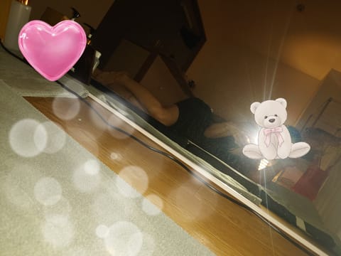 はい。わかります。
明日は明るくして写真を撮ります😂

そしてまたもや鏡😇(磨くか)

お客様方ありがとうございました🩷