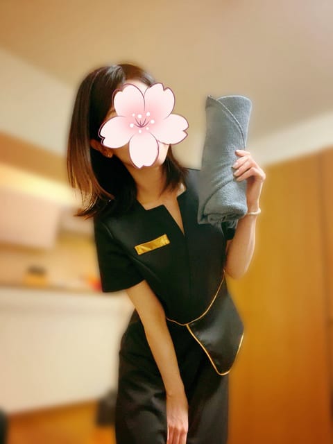 こんにちは🌸

3/25(水)19-23 
3/28(土)12-18
神保町におります！✨

年度末でお忙しい時期ですが