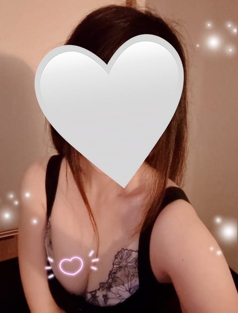おはようございます☕️
今日も暑いです🫠💦
涼しいお部屋でまったりしましょ〜🛁

本日10-15時でお待ちしております💖