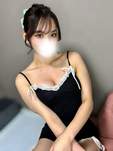 はい清楚🙂笑
15日　18:00〜23:00 松戸
16日　18:00〜23:00 松戸
18日　16:00〜22:00