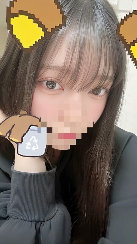 お久しぶりです☺️
5/1〜3のゴールデンウィークに出勤します♡
前に会ったお兄さんもまだ会ったことないお兄さんもおいで