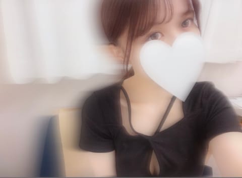 おはよん🎶
お久しぶりです🙇‍♀️体調壊して長らくお休み頂いてました😔💦
久しぶりの出勤なので楽しくお話しましょう🙆‍♀
