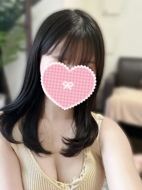前髪厚めの時の写真😸
明日と金曜待ってます〜✨
良いgwを迎えられるように(？)いっぱい癒します💪
赤羽だから気をつけて
