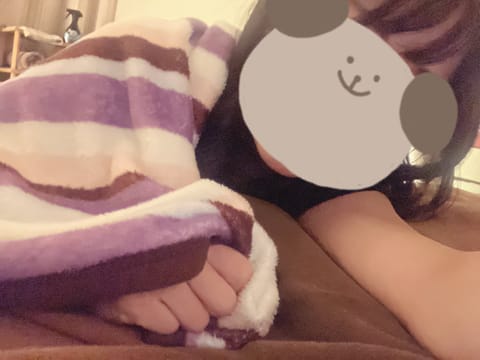 昨日は大掃除してスッキリしました🧹やっぱり綺麗なお家の方が過ごしやすいね
最近のオキニ毛布です
