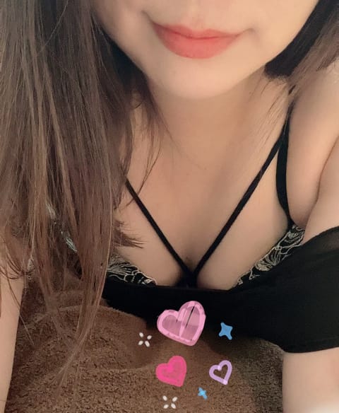 本日17時まで新大阪に居ますよ❣️
お待ちしてます♪
素敵な出会いがありますように♡