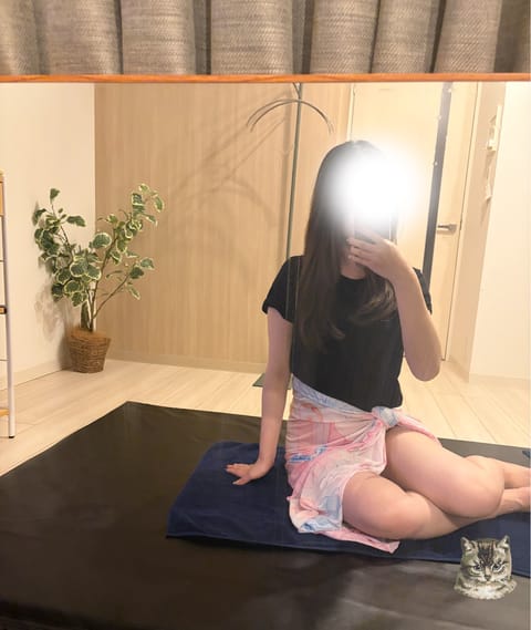 本日17時半～5時まで渋谷に出勤してます🎀
この衣装ピンクで可愛い🐚
お待ちしてますᴗ   ᴗ