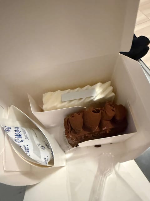 今日も完売ありがとうございました🈵🎶
美味しそうなケーキと飲み物もありがとうおいしかった🍰
昨日ゲーセンでどうしても欲し