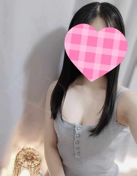 こんにちは☺️
本日は少し短め17時まで出勤です✨️

昨日辺りから喉がムズムズ違和感が……
ヤバいと思って生姜紅茶、ミ