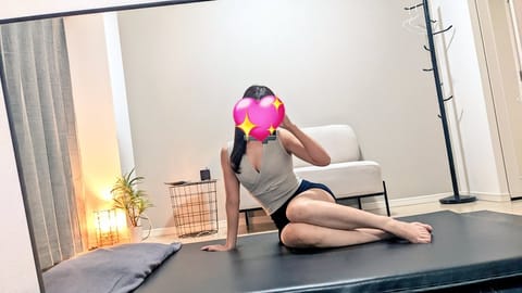 本日19時から翌2時まで十三に出勤します🐾

今日もかなり寒いけど…
人肌で温まりたい方募集中🥰