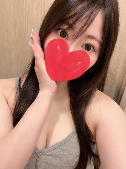 本日もお待ちしています🦋

お盆が始まりますね🌻
皆様お出かけするのでしょうか？
みおの所にお出かけしに来てくれてもいい