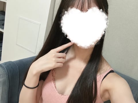 あいにくの雨ですが本日も元気に出勤してます✊🏻
スタートからありがとうございました！
この後22:10からご予約可能なの