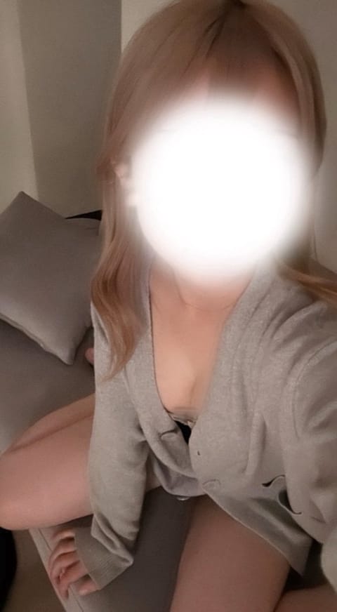 出勤しました🫧

今日暑〜い！！！☀️🫠

熱中症にきおつけないとっ❕
みんな水分補給忘れずにね💕

癒しの補給に、お待