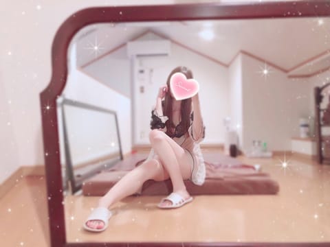 こんばんは🐻‍❄️
皆様お仕事おつかれさまです☺️

本日23:00まで蕨るーむにいます🎀

🈳19:25〜🫶💕

ご予