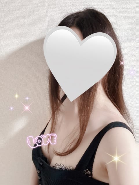 おはようございます✨
朝からスムージー飲んで元気いっぱいなともえです💖
本日10-18時でお待ちしてますね🛁