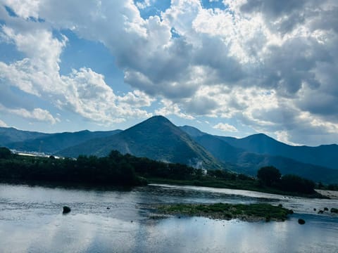 (  ु- •̫̮ - ू )こんにちは☀️

5時間くらいかけて

久しぶりの長野に着きました

３度目の長野は
はじ