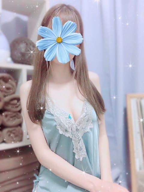 こんばんは🪽

本日18:00〜23:00
南浦和るーむにいます🎀

お仕事帰りにゆっくりしていきませんか？💓

ご予約