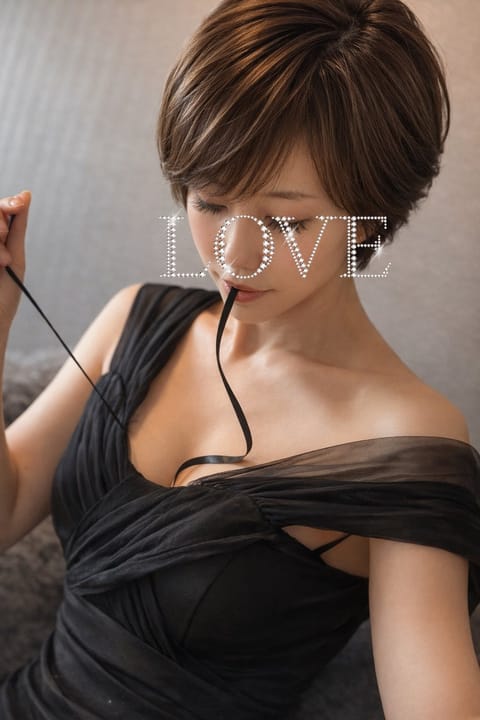 おはよー🫧🫧

寒暖差で風邪よ🤧
移しちゃう？笑

ご予約は直接がおすすめです
♥️スケスケ♥️１枚増えたよ🫧🫧

li