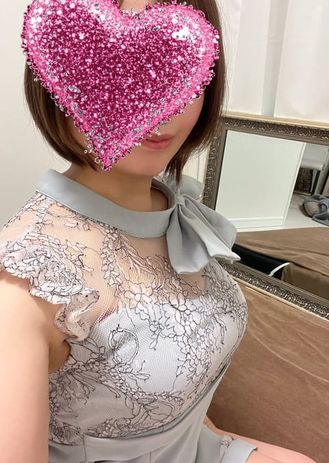 今から出勤します🥰
夜中は寒いから寂しくなっちゃう。。。誰かと一緒に暖まりたいです🩷
夜更かし仲間お待ちしてます✨