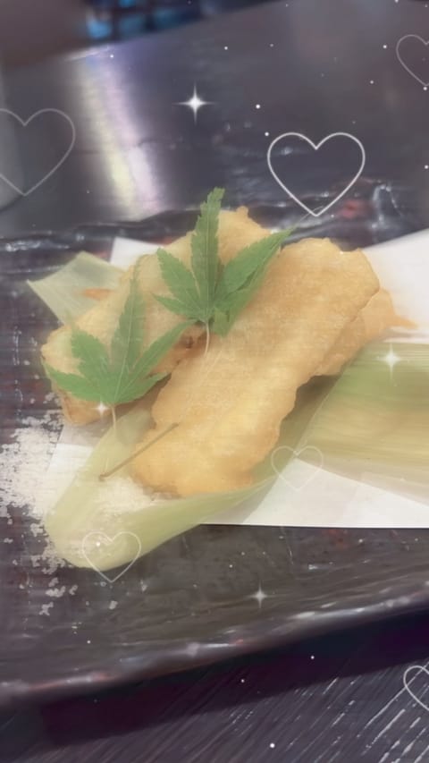 昨日食べたとうもろこしの天ぷら🌽
めちゃくちゃ美味しくて最高だった…
とうもろこしで夏を感じた🌽

今日は大宮のルームに
