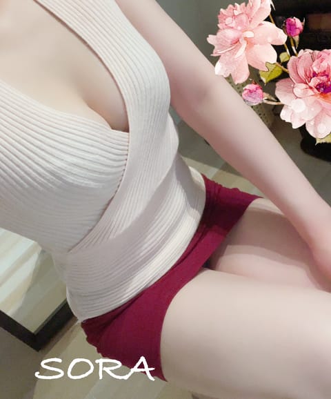 Xの更新めちゃくちゃサボってました、ごめんなさい😉💗

📢明日9日(土)は10:00~17:00出勤です🥳
いつもは遅番