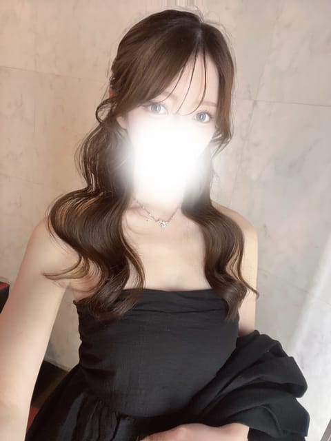 11日　17時半〜翌5時
12日　12時〜翌5時
13日　16時〜翌5時

お盆の出勤情報です。
今日は17時半からです