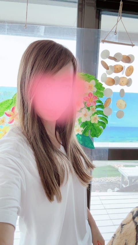 今日は久々の出勤です😉
お待ちしてます♪♪♪