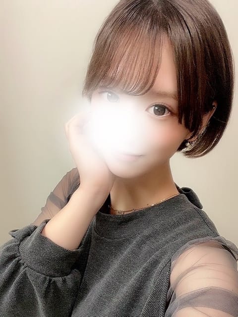本日21:00〜出勤です🍀

すごく寒いので
暖かい格好でお越しください🙌

まだ空きもありますので
ご予約お待ちしてま