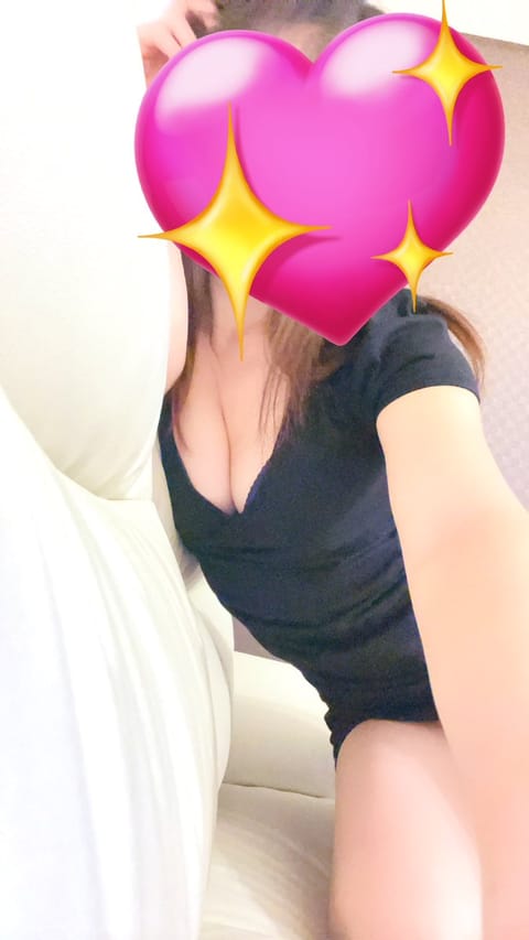 12/5
江坂ルーム
12:00〜17:00出勤です🧸💕
お昼の出勤はスーパーレア❣️そして来週は出勤できません🙇‍♀️
