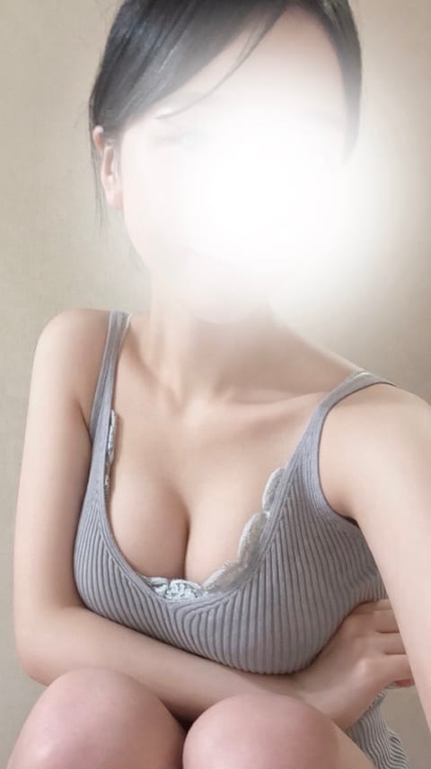 3月から特別指名料がつくことになりました！
これからも楽しい時間を過ごして貰えるように頑張るので、ぜひ会いに来てください