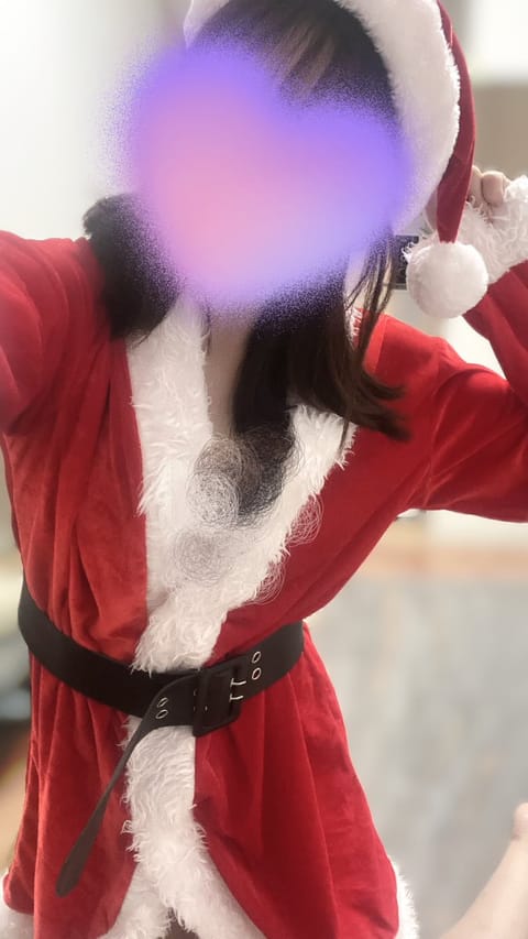 お久しぶりのXです❄️
今月25日までクリスマス期間のためサンタコスでお出迎えとなりました🎅♥️
サンタコス可愛い₍ᐢ.