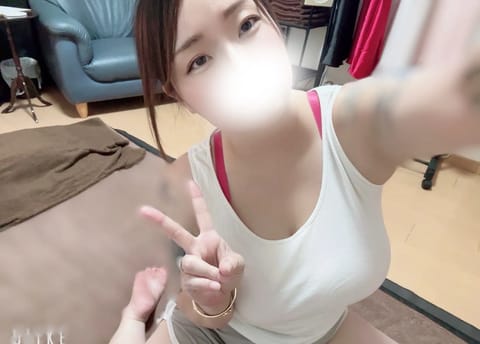 今日も一日お疲れ様でした！

年中すっぴんお化けが、本日限定で
化粧した姿がこちら。

でも、もっとしっかりしたいと思っ