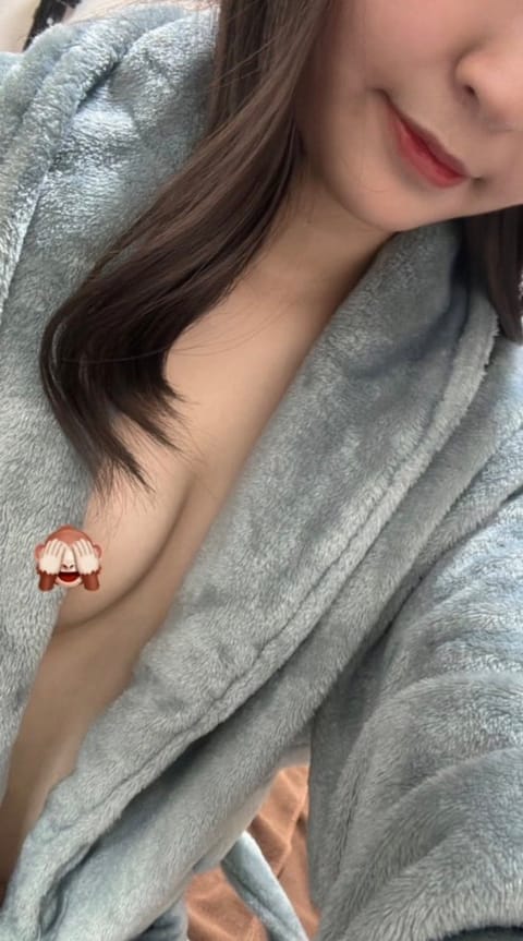 今日は急遽池袋ルームに変更です‼️

久しぶりの池袋だから
みんな会いに来てくれたら嬉しいなあ🪼💓

20:50〜🈳ある