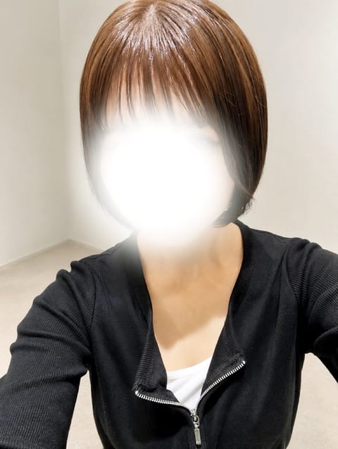 こんにちは☀️

るあ今日は12:00から21:00です❕

色んな方と出会いがありますように、、💭