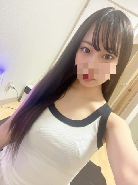 おはようございます☀️
今日14~2時出勤です！浜松でお待ちしております🩷✨