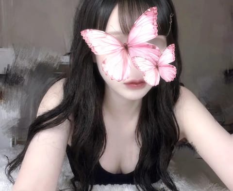 お礼💌
事前予約のお兄さんありがとうございました♡
よく笑う子がすきって言ってくれて、
はづきずっと笑顔だからたくさん褒