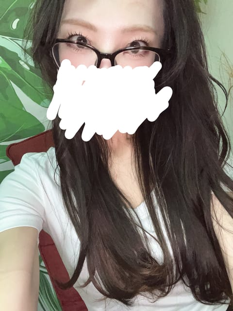 おはようございます☀️ルーム到着致しました💕今週は珍しく、日曜日も出勤するのでチェックしてみてくださいね🫢🤍

目の調子