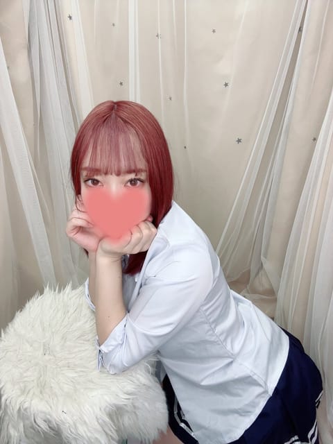 はじめまして！

Lynxに入店させていただきました。
新人セラピストの峰岸のあです😊

初出勤19日　16:00〜19