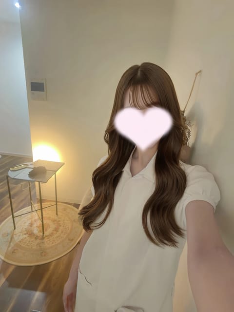 今日18:30〜いるよん♡
今日はゆっくり一緒に過ごせたら嬉しいな🥺🤍
お仕事終わりとか、少しでも会えそうだったら会いに