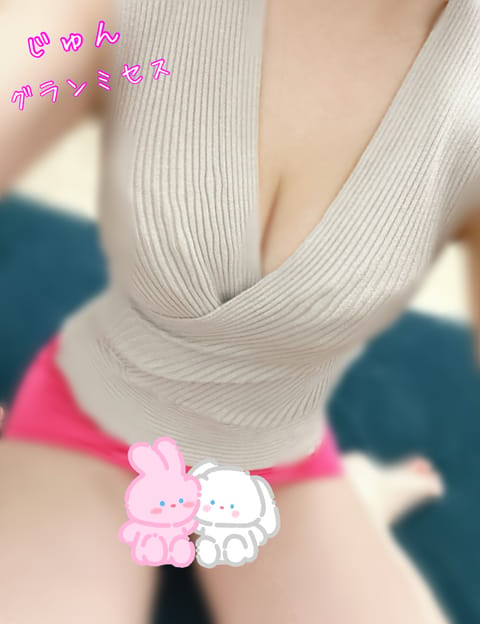おはようございます。

ご予約をいただき誠にありがとうございます。

皆さま、お気をつけてお越しくださいね♪

本日、残